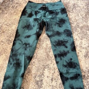 Aurola Green and Black Tie-Dye Leggings